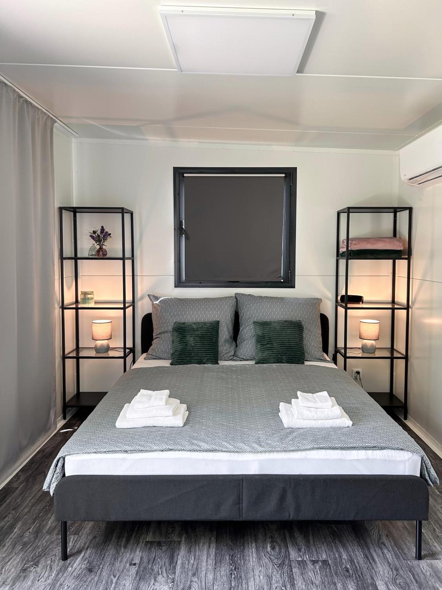 דירות Kobylí Tiny House Mezi Sklepy מראה חיצוני תמונה